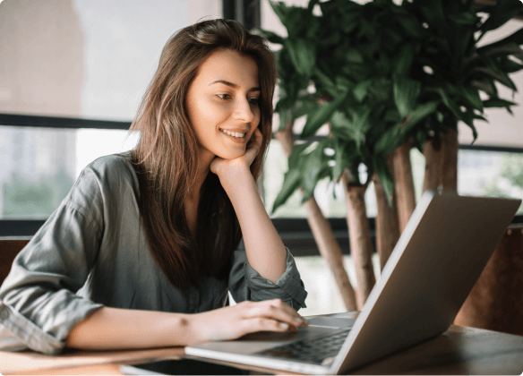 woman_on_laptop